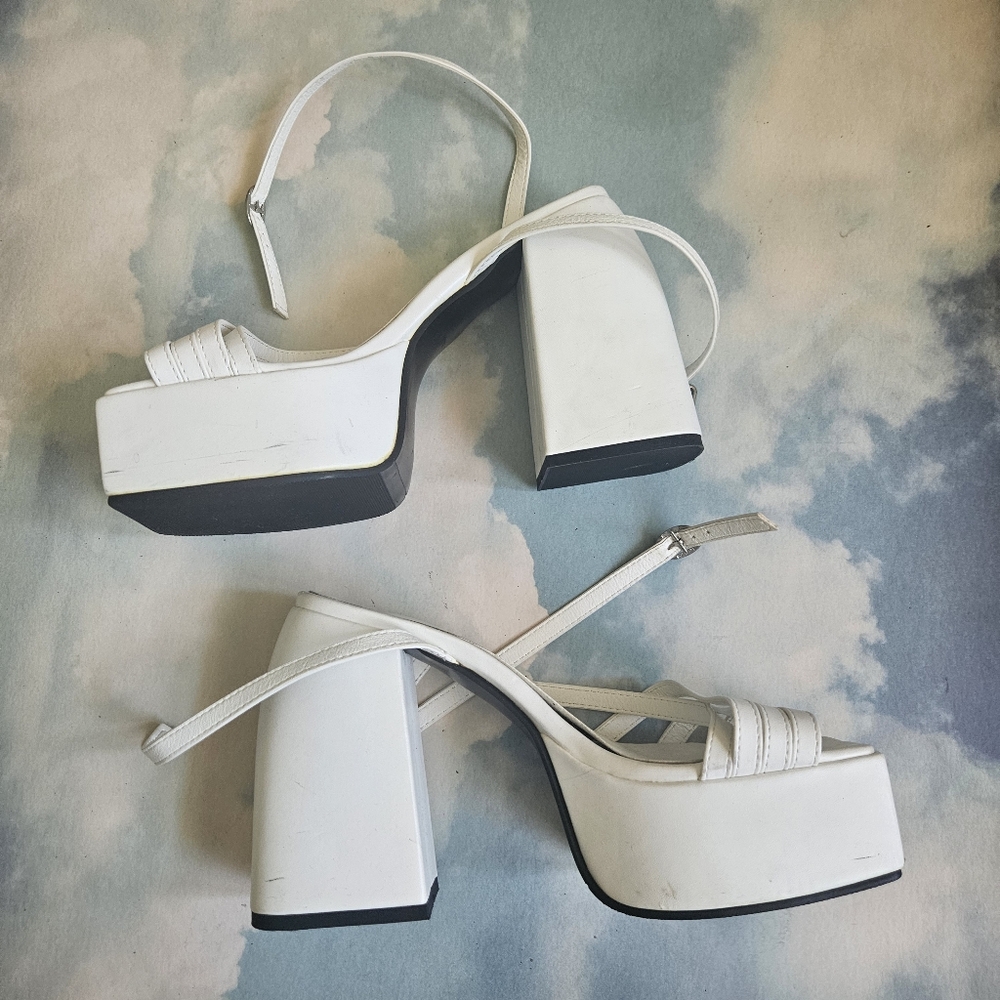 White Platform Strappy Sandals Naked Wolfe Look A Like - Picture 10 of 16